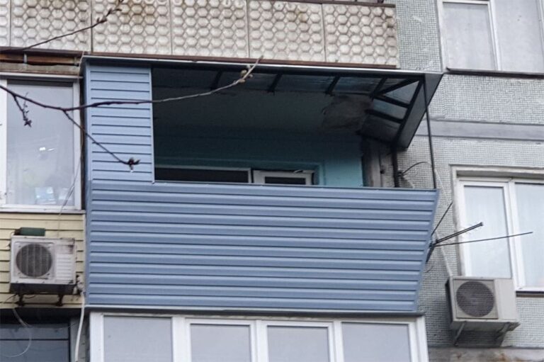 Наружная обшивка балкона под ключ